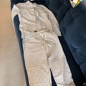 Never worn men’s hanro pajama set